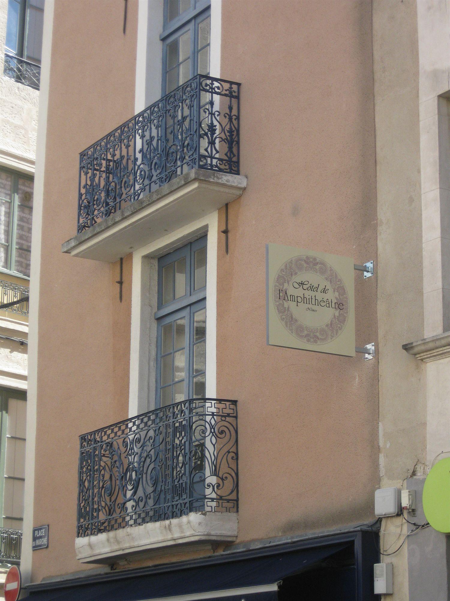 Hôtel De L'Amphithéâtre Nîmes Buitenkant foto